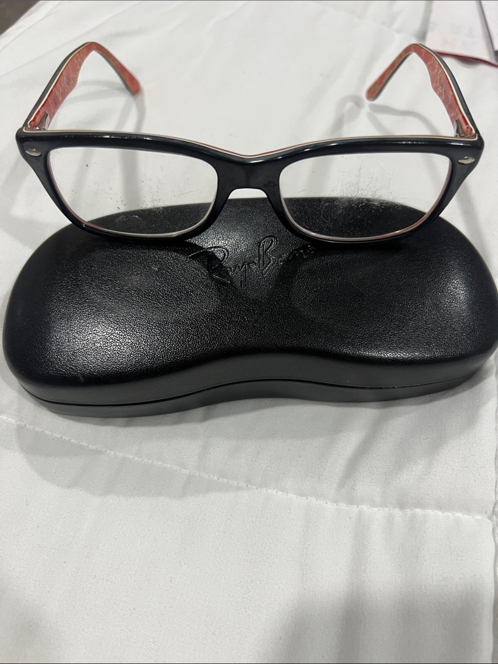 Ray-Ban Women’s Black Frames with Pink Temples Rectangular Glasses